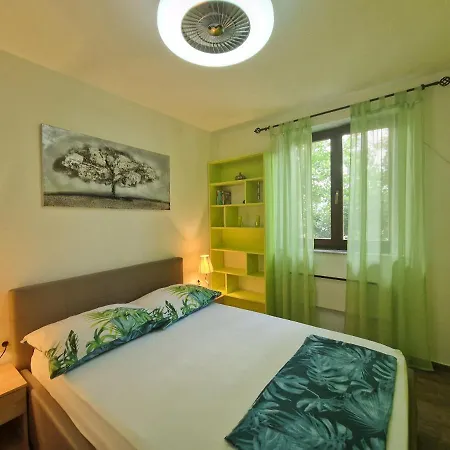 Bony Apartment *